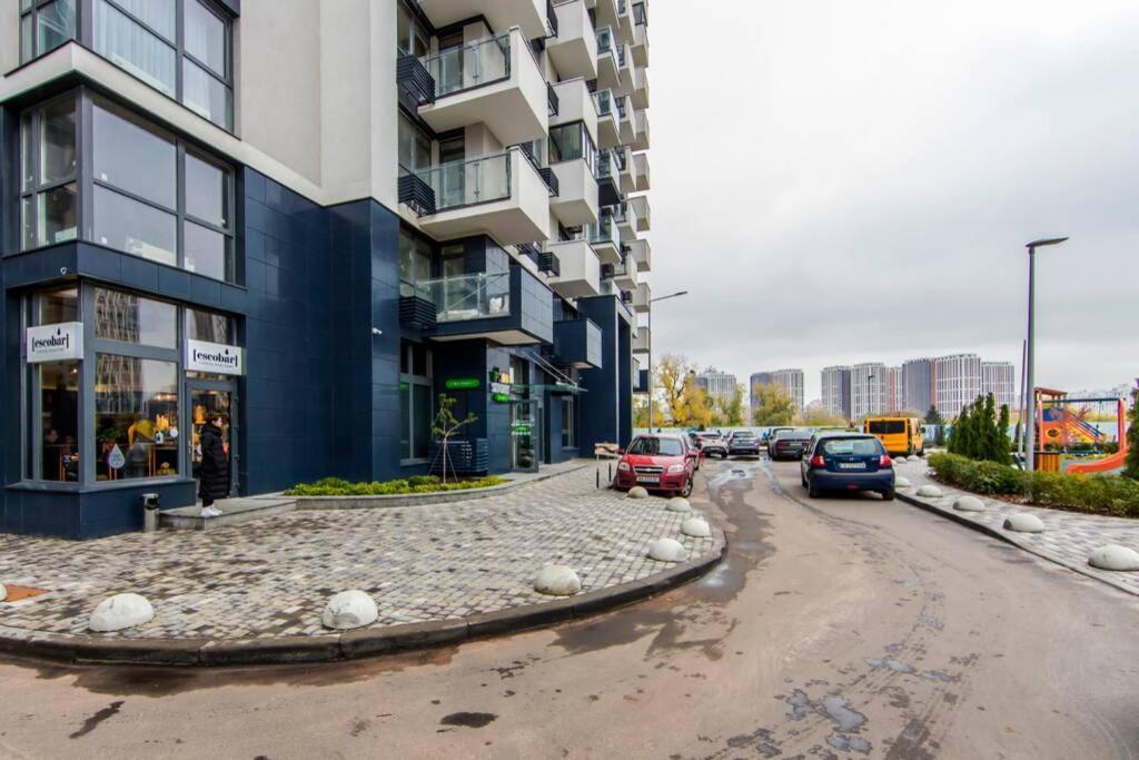 Новые Светлые Апартаменты Метро Славутич Kijów Zewnętrze zdjęcie